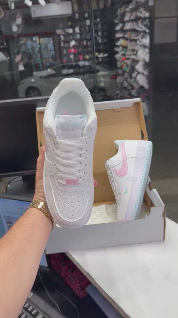 Nikee air force 107 white foam pink