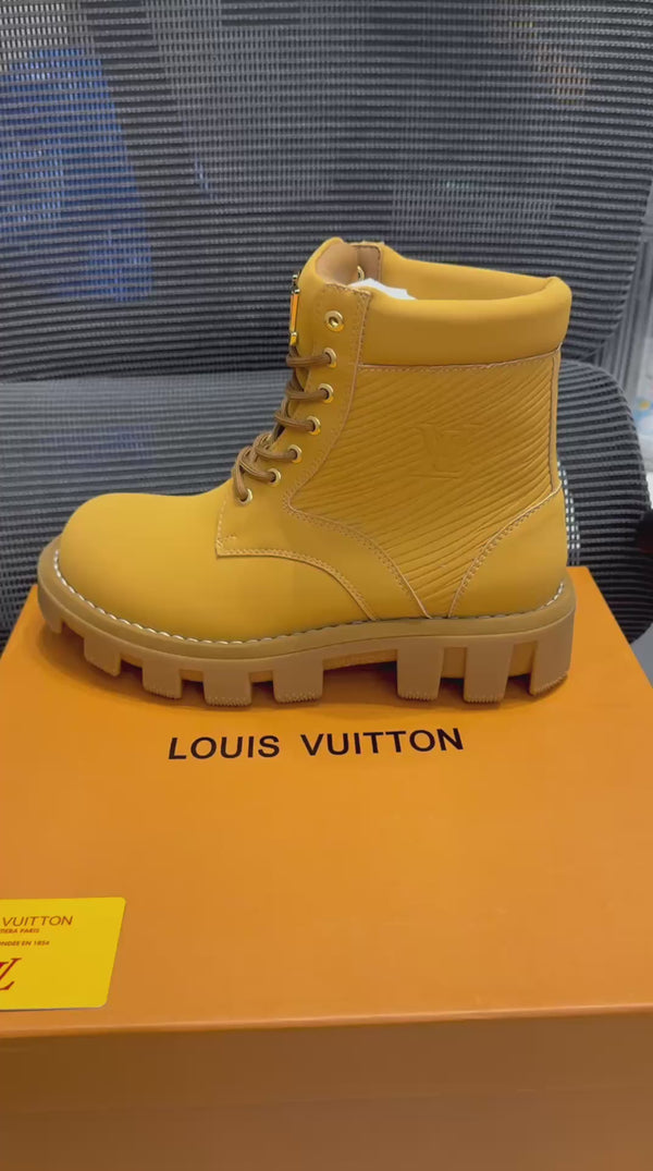 Loui.s vuitto.n LV Checker Ranger Boots Tan
