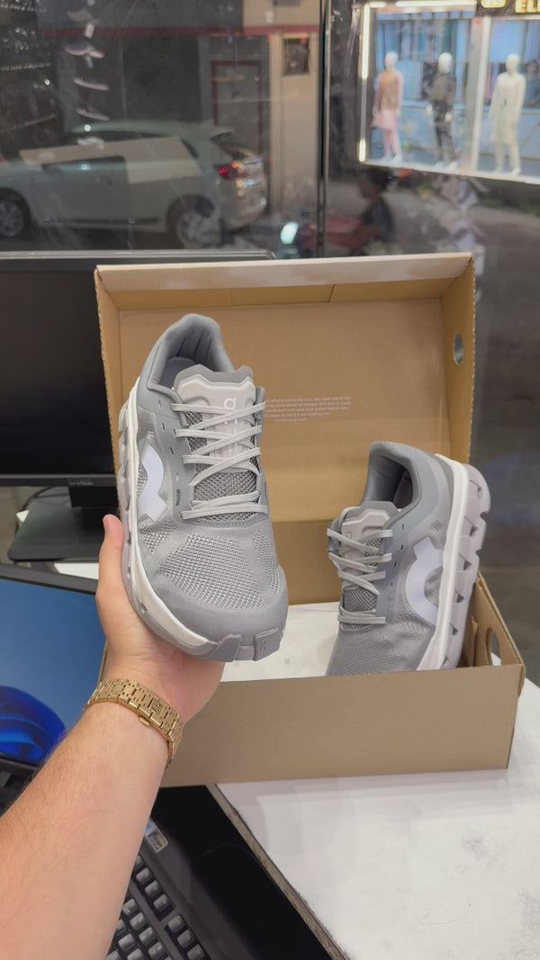 On Cloudflow 5 Running Grey