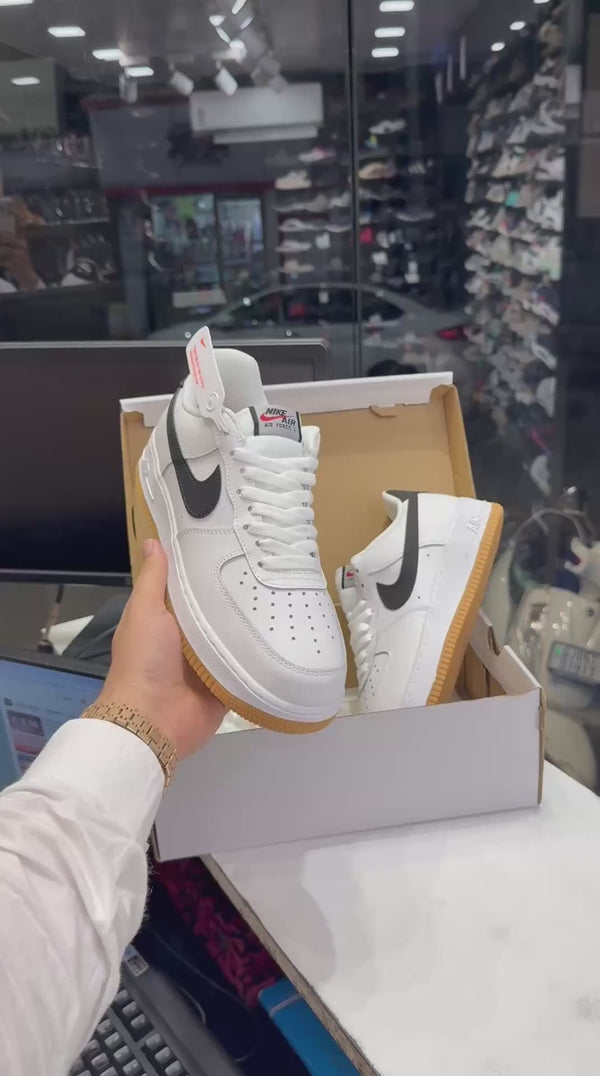 NIK.E AIRFORCE 1 WHITE GUM