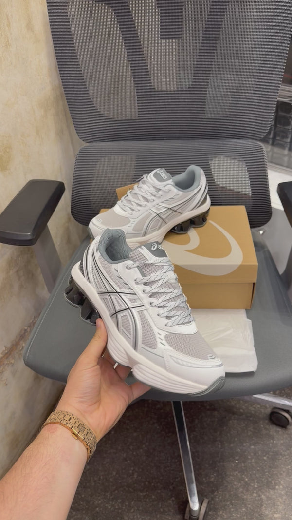 Asic.s Gel-Kinetic Fluent White