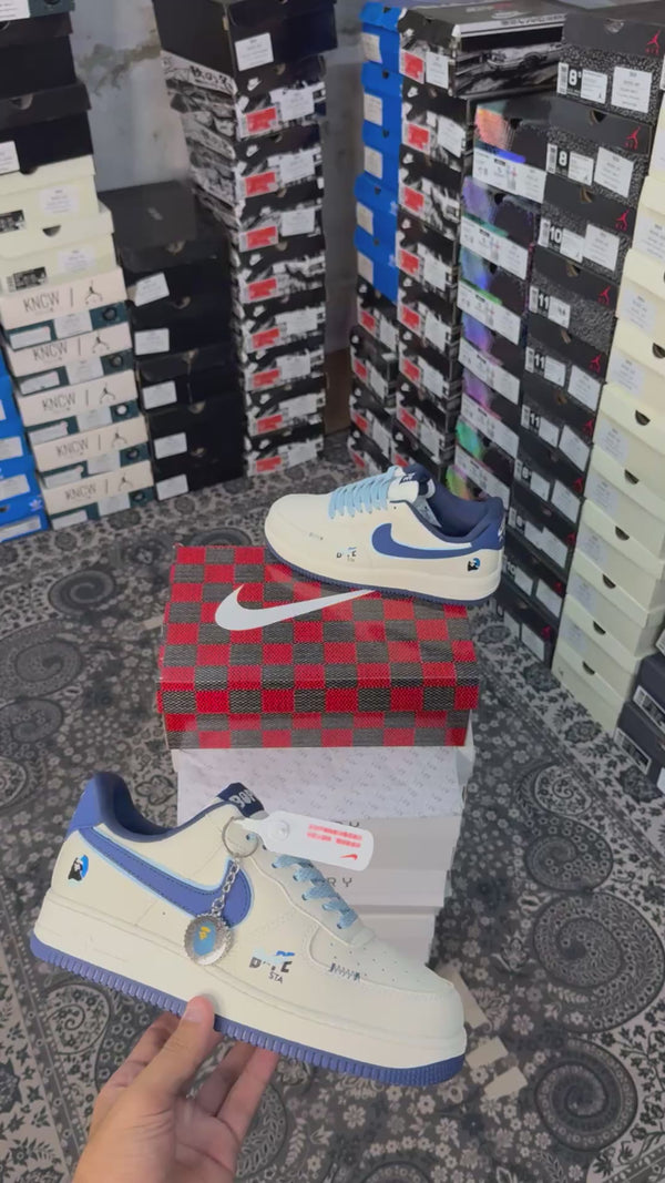 NIK.E AIRFORCE 1 X BAPE STA WHITE BLUE