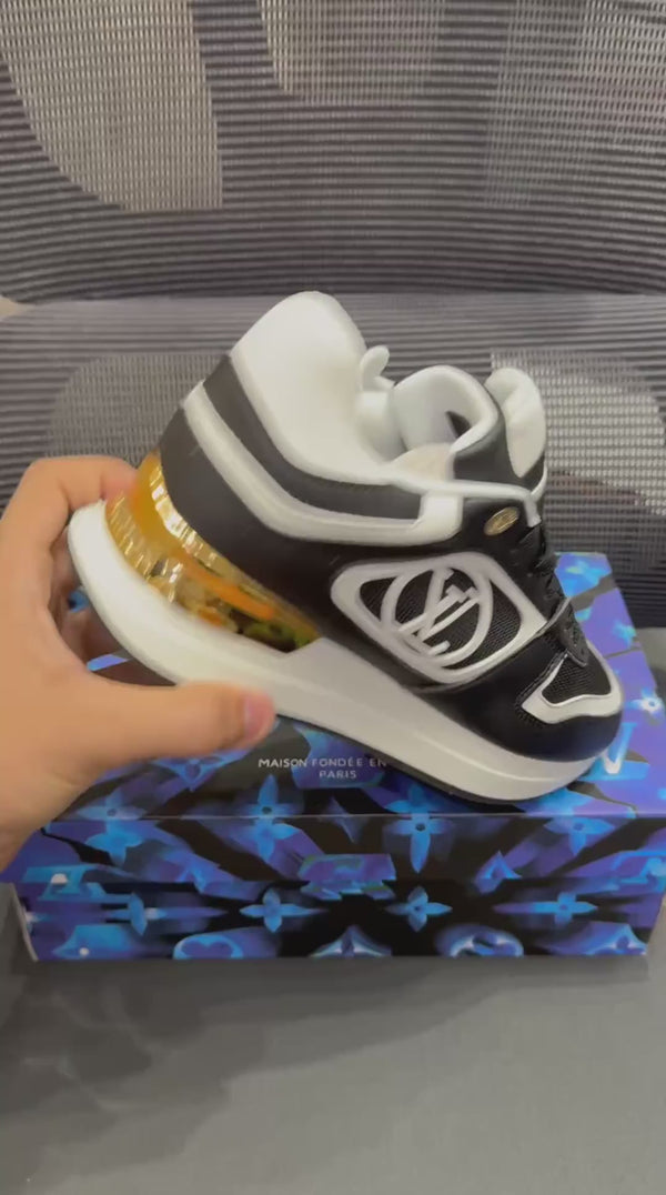 Louiss Vuitton Neo Run Away Sneaker