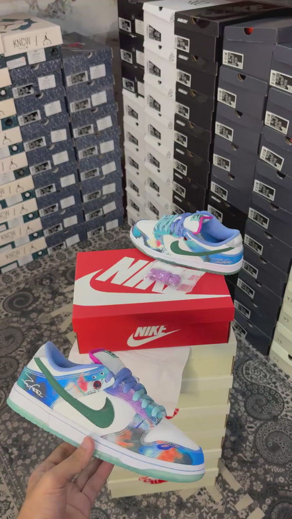 NIK.E SB DUNK LOW FUTURA LABORATORIES