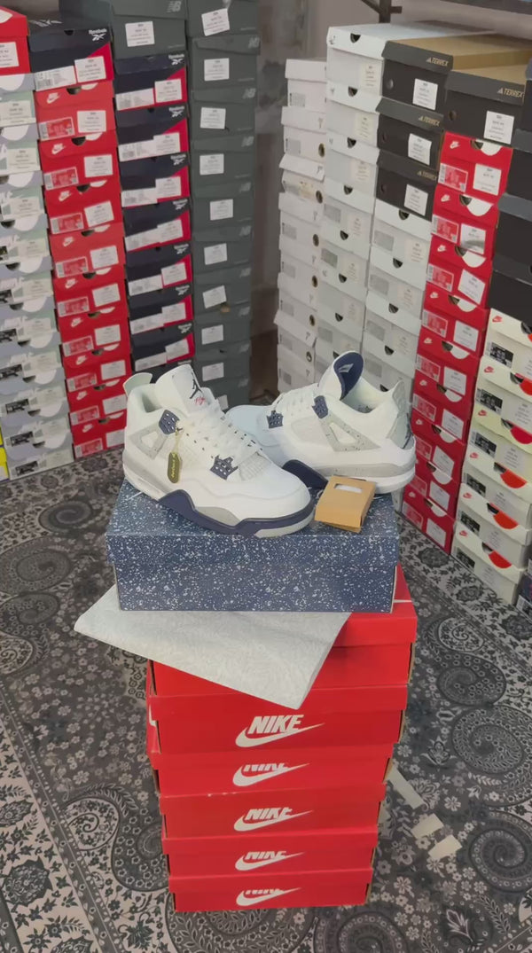 NIK.E AIR JORDAN 4 MIDNIGHT NAVY