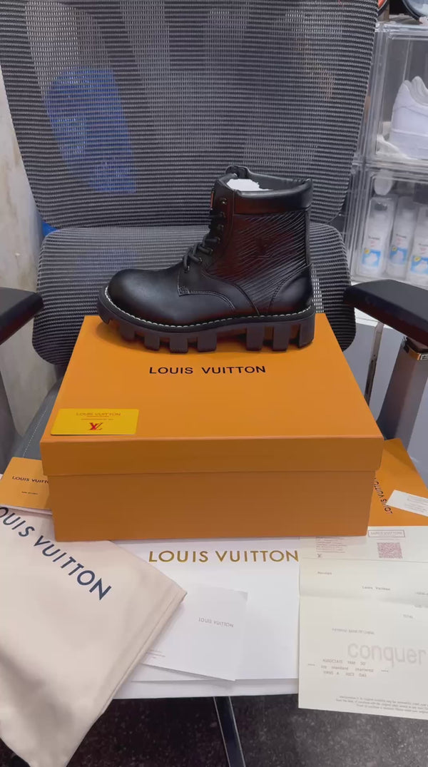 Loui.s vuitto.n LV Checker Ranger black