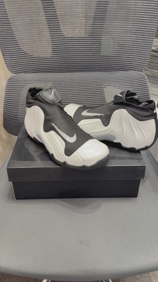 NIK.E AIR FLIGHTPOSITE SAIL AND BLACK