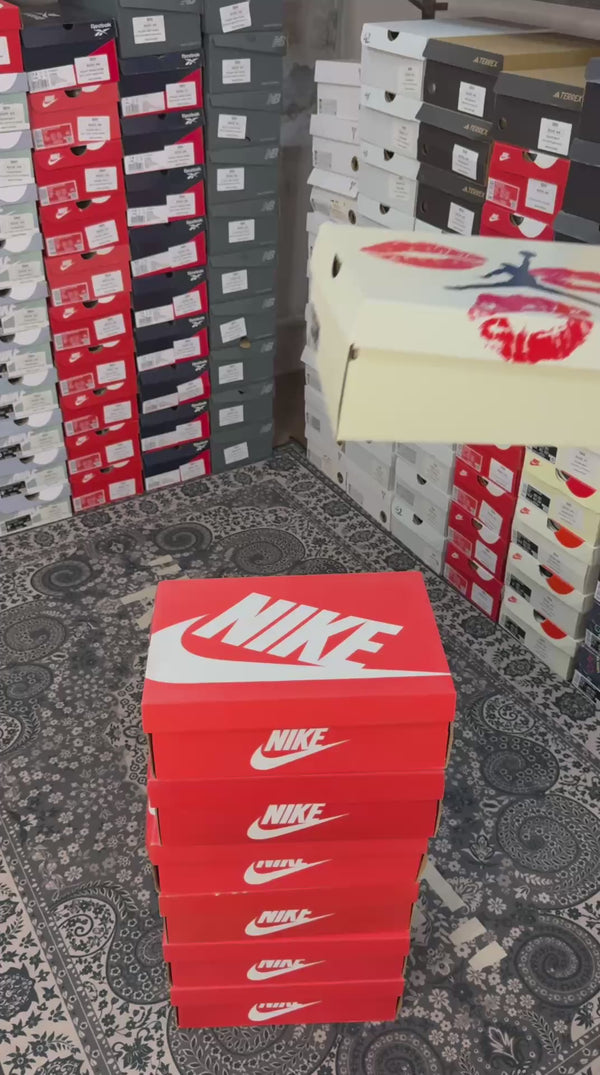 NIK.E AIR JORDAN RETRO 4 VALENTINES SIERRA RED