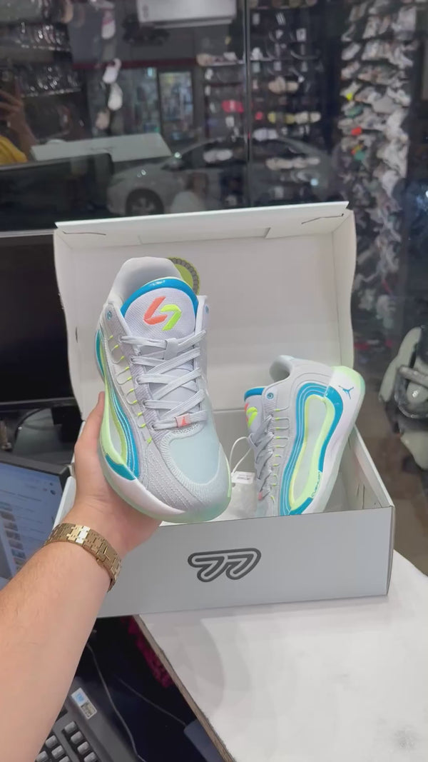 NIK.E AIR JORDAN LUKA 4 LASER BLUE