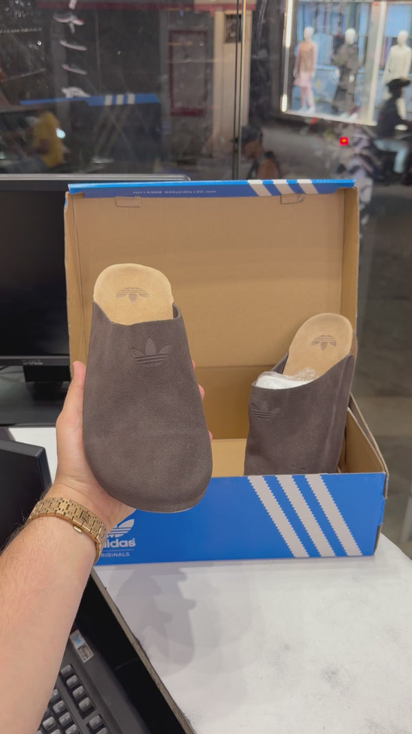 Adida.s Adimule brown