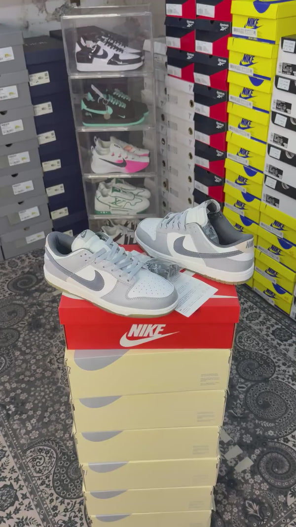 NIK.E SB DUNK LOW LIGHT CARBON